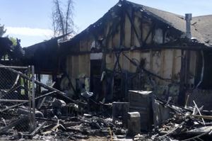 Neighbor's warning helps family escape Blackfoot house fire
