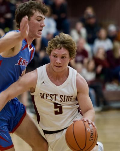 Parker Henderson driving past the defense.jpeg