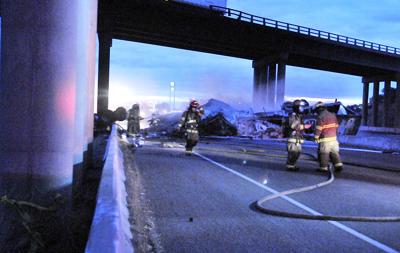 Semi crashes off overpass in south-central Idaho