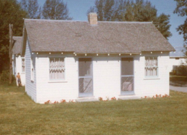 Cottage 3 from U.S. Highway 20, 1970.