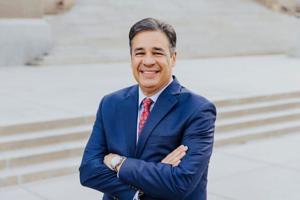 Idaho bill gives Attorney General Labrador power to remove officials who defy state law — but legislators and judges are exempt