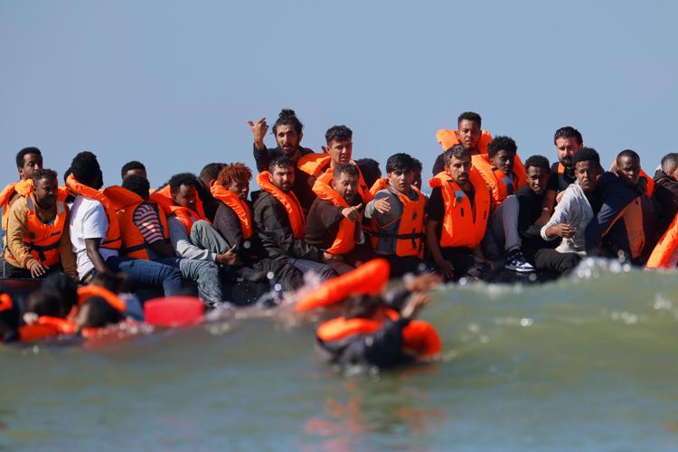 APTOPIX France Britain Migration