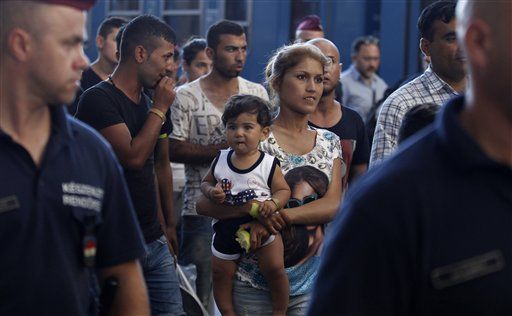 Hungary Migrants