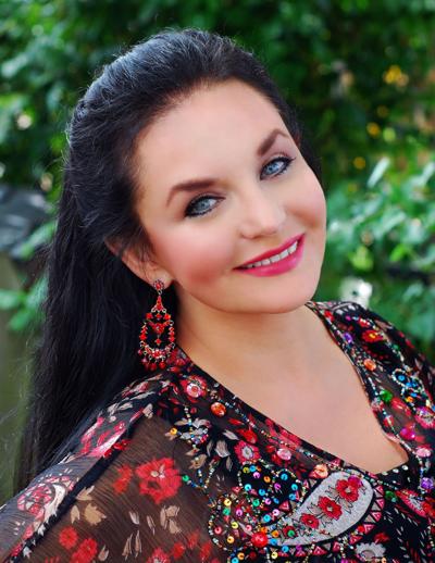 Country Music Star Crystal Gayle Coming To Fort Hall Oct 13