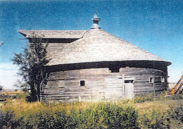 round barn 2.jpg