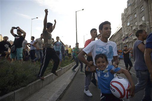 Hungary Migrants
