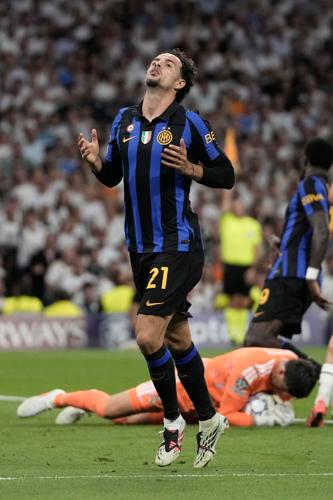 CORRECTION Spain Champions League Soccer
