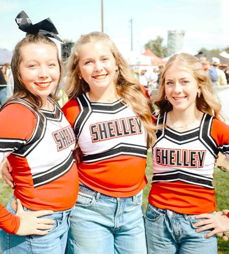 3 young shelley girls.png