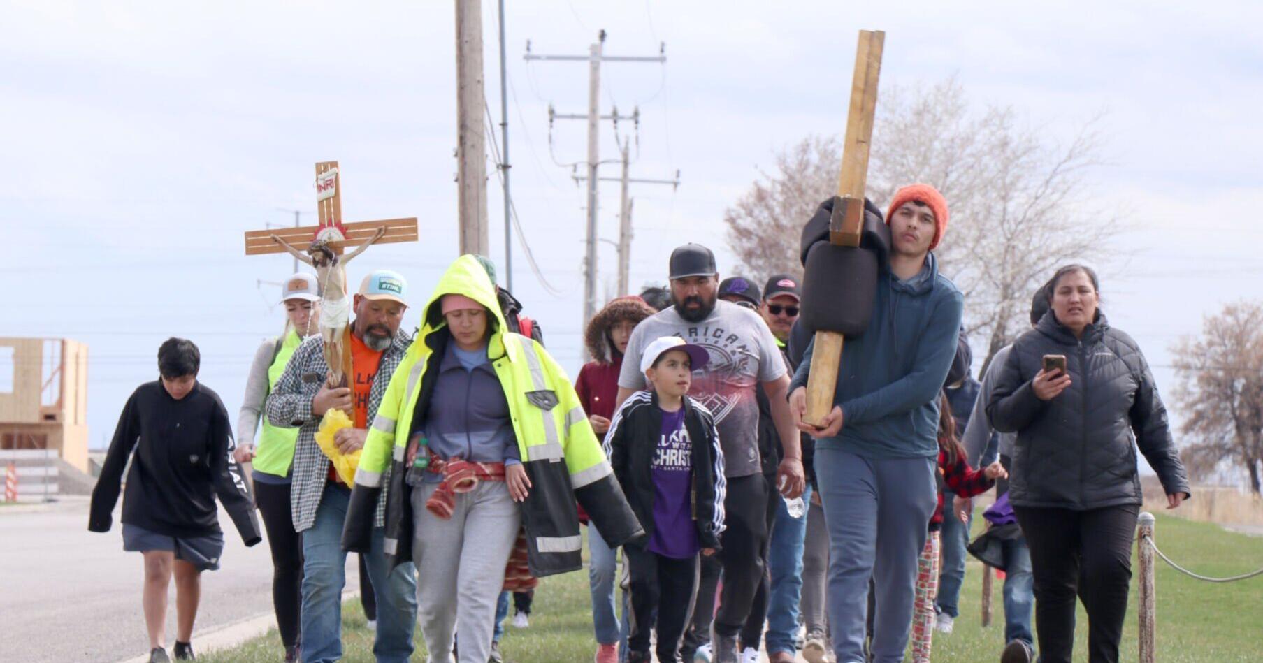 Walking with Christ: Catholics make 21-mile trek in Easter tradition - Vimarsana News