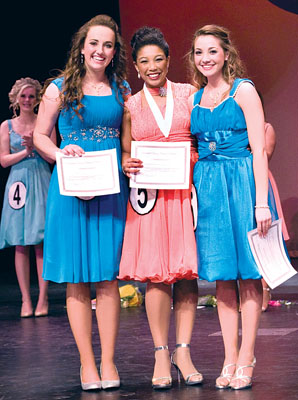 Miiko Toussaint, Meghan Hintze, Justina Campbell