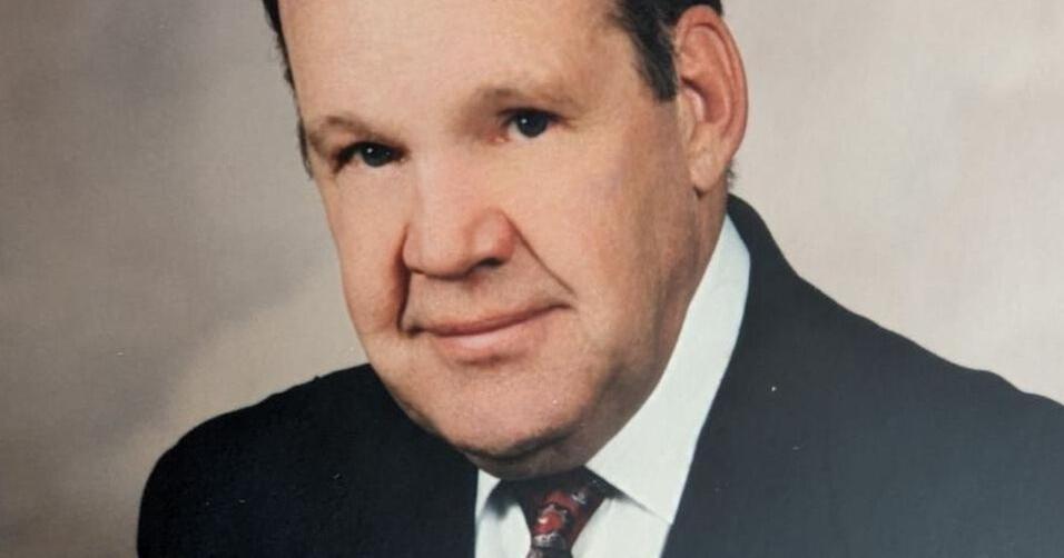 Allen, Lowell Obituaries
