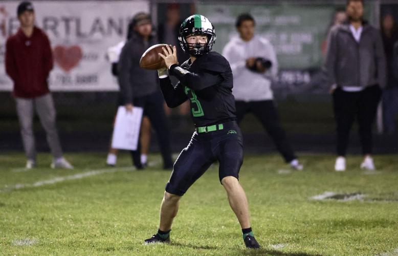 Jaxon Grimmett passes
