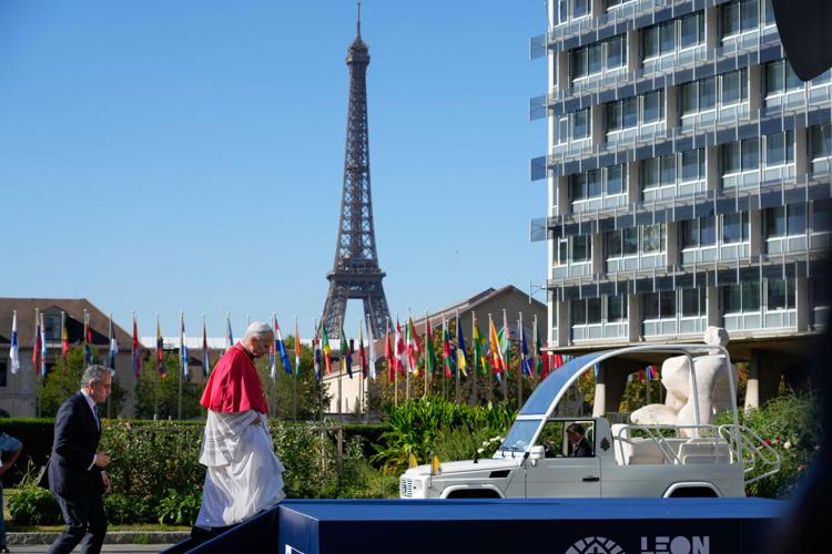 APTOPIX France Pope