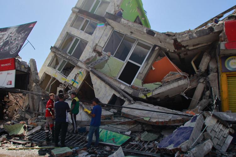 Deadly 7.4-magnitude earthquake hits Colombia, leaving widespread destruction, in photos