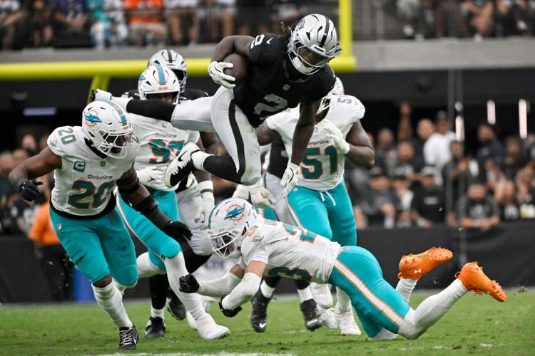 Top photos from the first Sunday of the NFL season