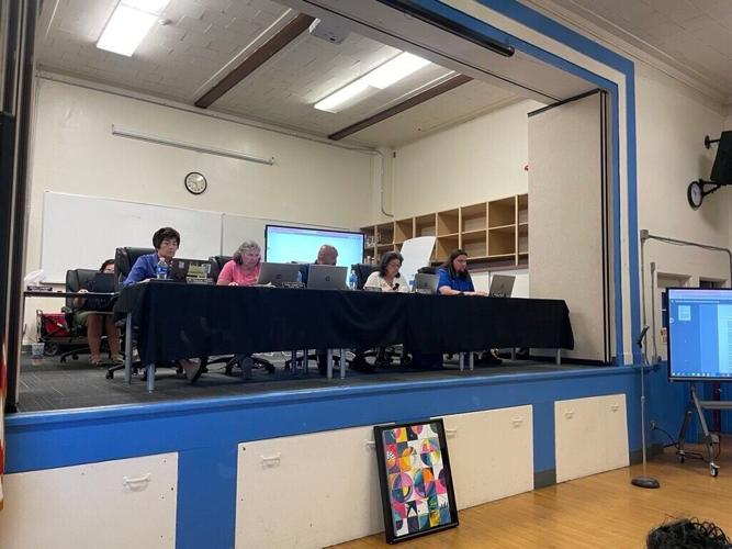 Lincoln Elementary Meeting