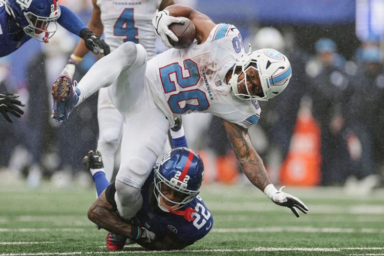APTOPIX Titans Giants Football