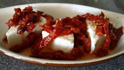 Belle’s Sundried Tomato Brie