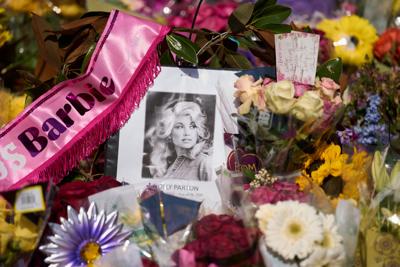 APTOPIX Obit Dolly Parton Reaction