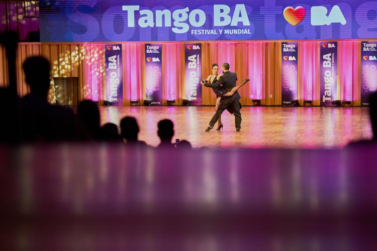Photos show backstage moments from Argentina’s Tango Championship