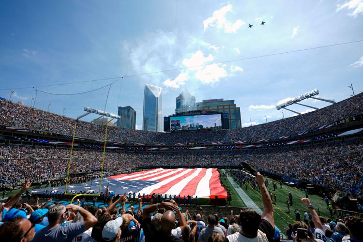 Top photos from the first Sunday of the NFL season