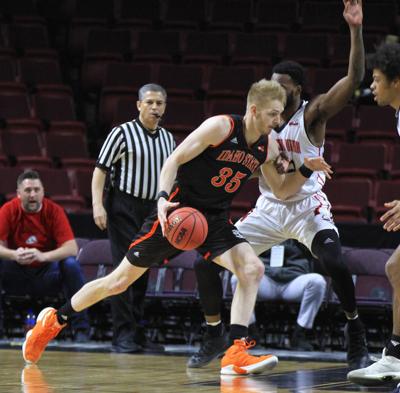 Isu Basketball Assistant Coaches Let Go Kelvin Jones And Alonzo