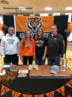 Grace's Lindsey Lloyd stays local, signs to golf at Idaho State