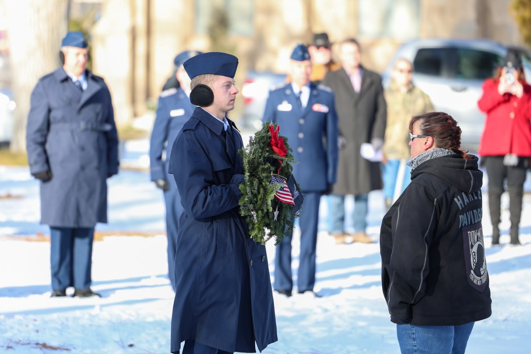 WREATHS OF REMEMBRANCE: Local Veterans And Volunteers Honor The Fallen ...