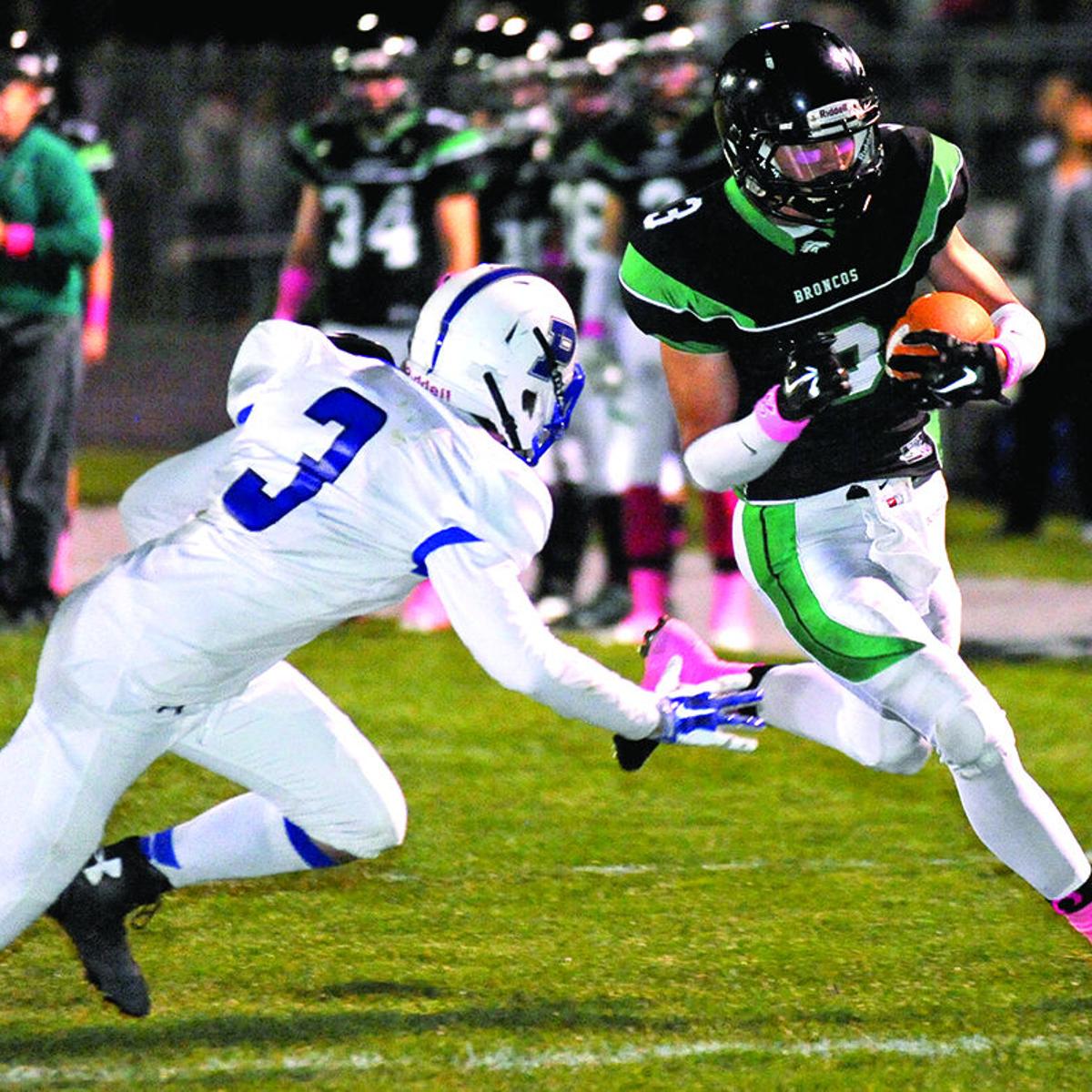 Hs Football Blackfoot Steamrolls Preston Continues Dominance In