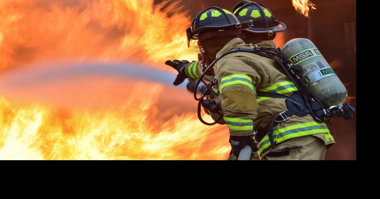 Firefighters rescue resident but dog dies in fire that destroyed Idaho Falls mobile home