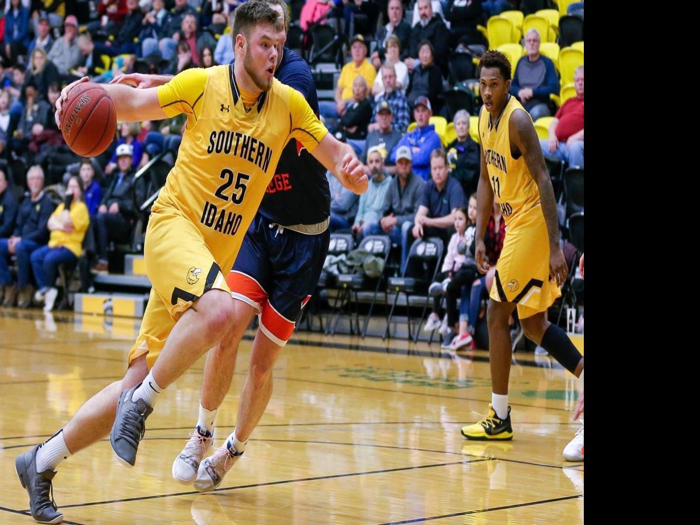 Bengals Sign Brayden Parker Tarik Cool To 2019 20 Basketball