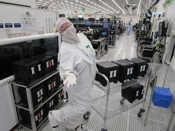 KIM INSIDE WORK.jpeg