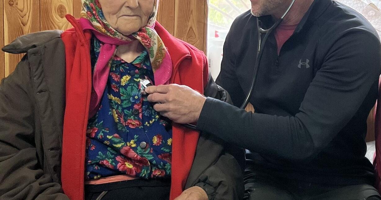 HOPE FOR THE HEARTBROKEN: Local doctor spends time treating patients on the frontline in war-ravaged Ukraine - Vimarsana News