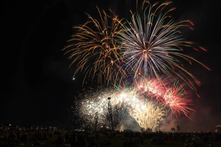 PHOTO GALLERY Fourth of July fireworks in Pocatello Freeaccess