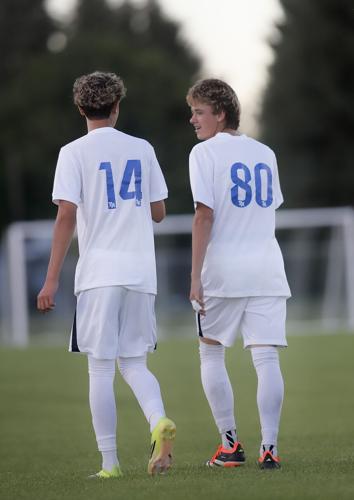 Maxy Palacios, Emmitt Larsen