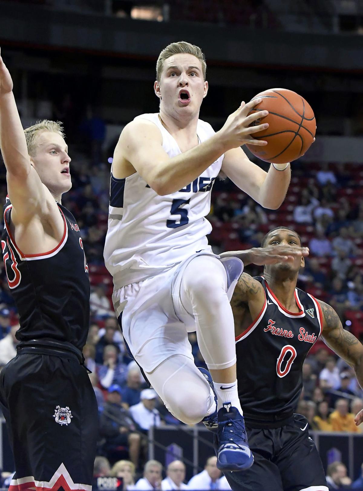 Utah State Rolls Past Fresno State Into Tournament Final Members