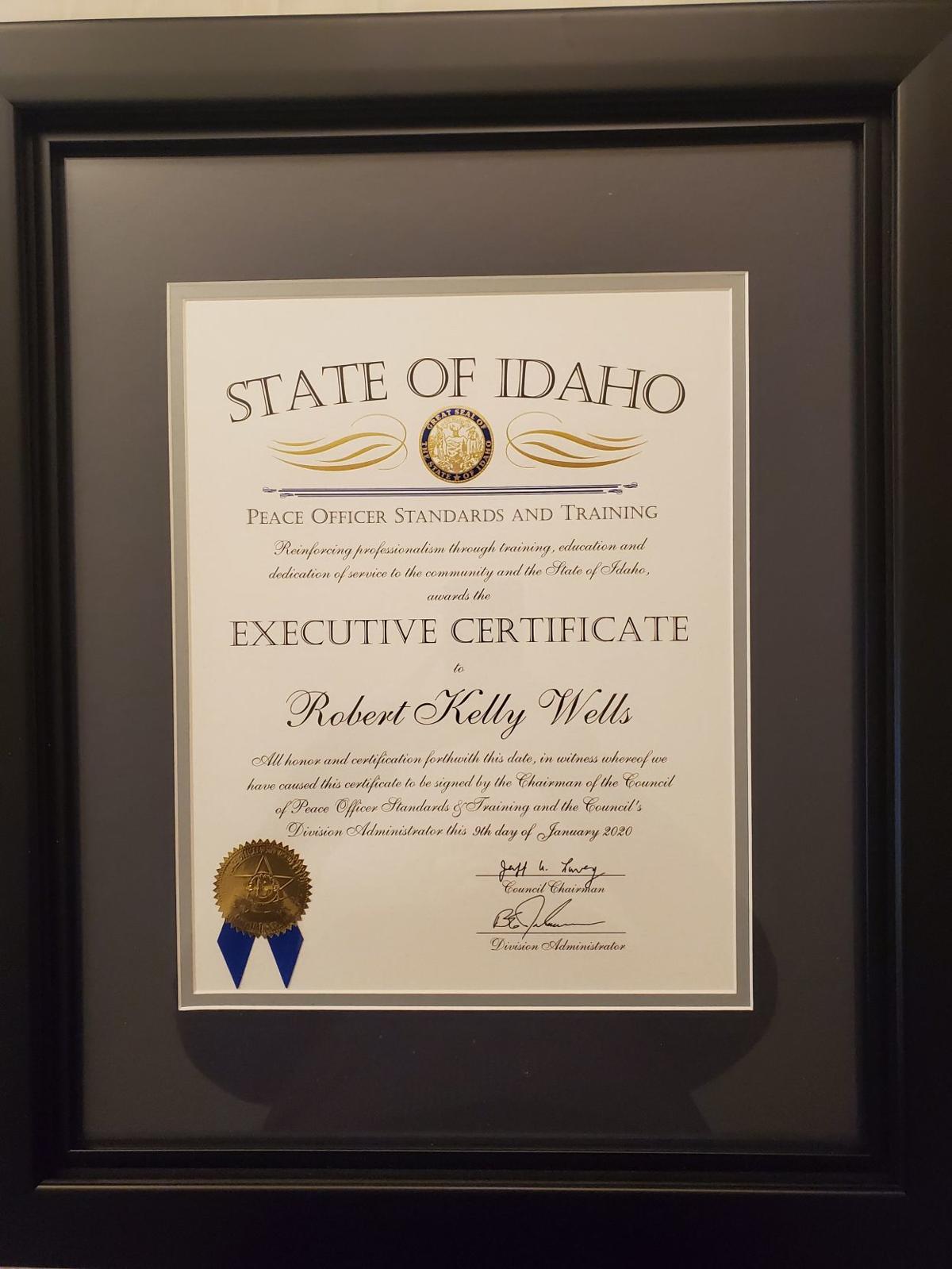 Sheriff Robert Kelly Wells receives POST Executive Certificate