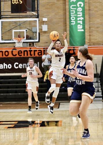 Tomekia Whitman half court shot vs. MSU