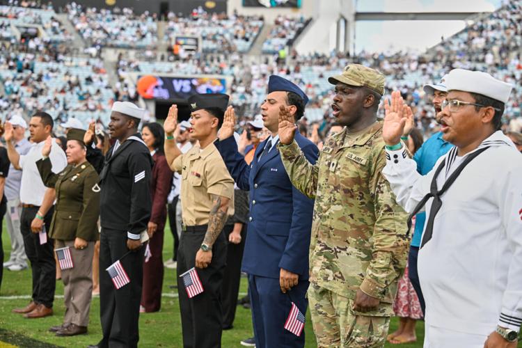 Top photos from the first Sunday of the NFL season