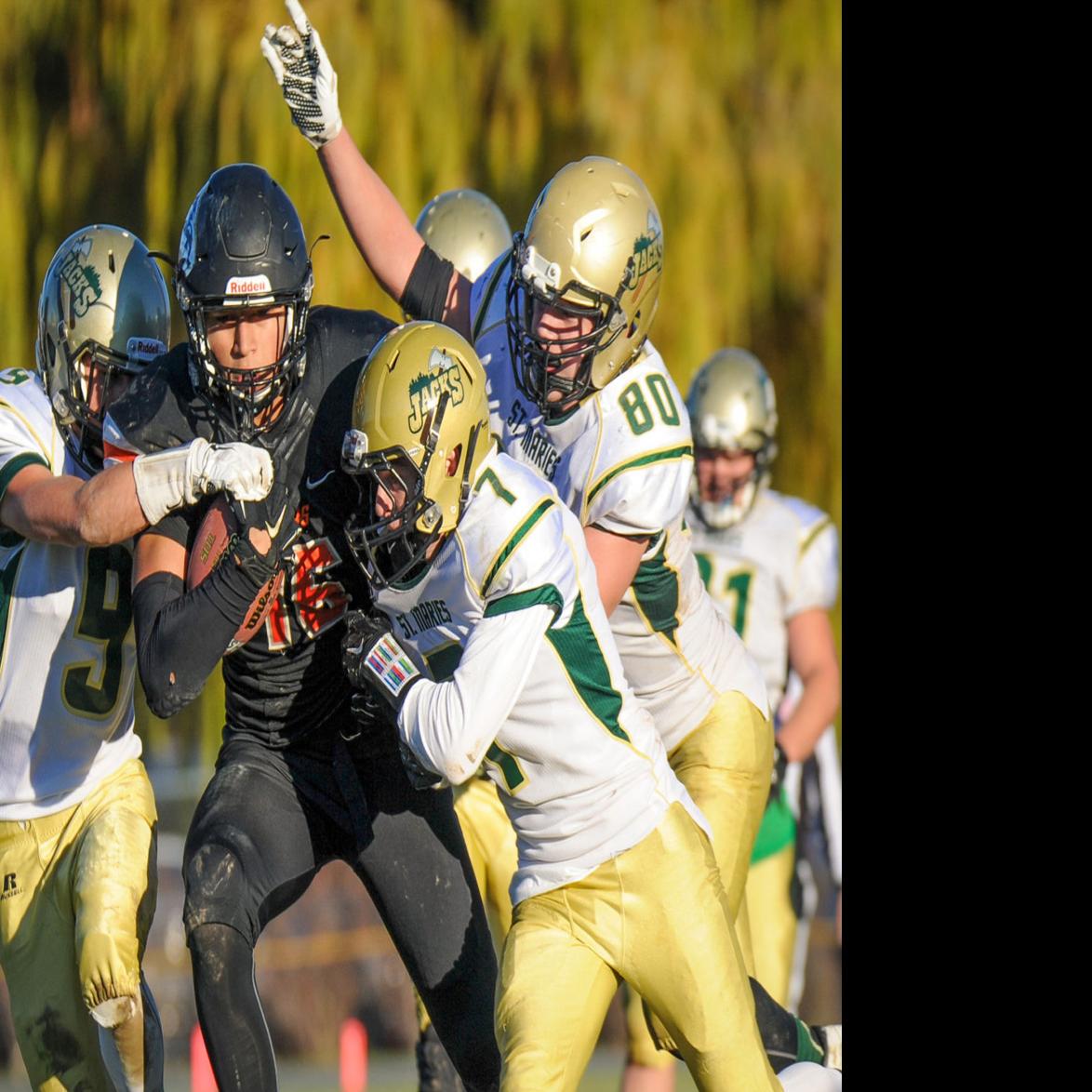 Hs Football Carrillo Rumbles For 145 Yards Aberdeen Shuts Out St