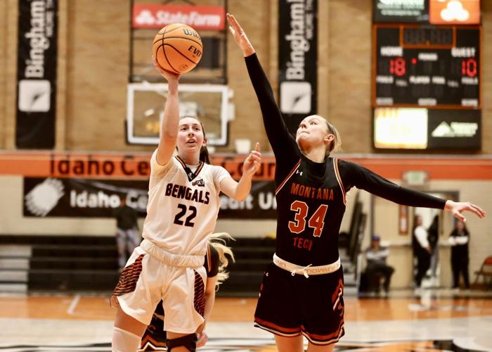 Sophia Covello ISU WBB