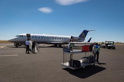 The inaugural United Express flight lands in Twin Falls
