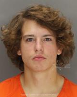Teen leads Meridian police on car chase, climbs onto roof, officers say