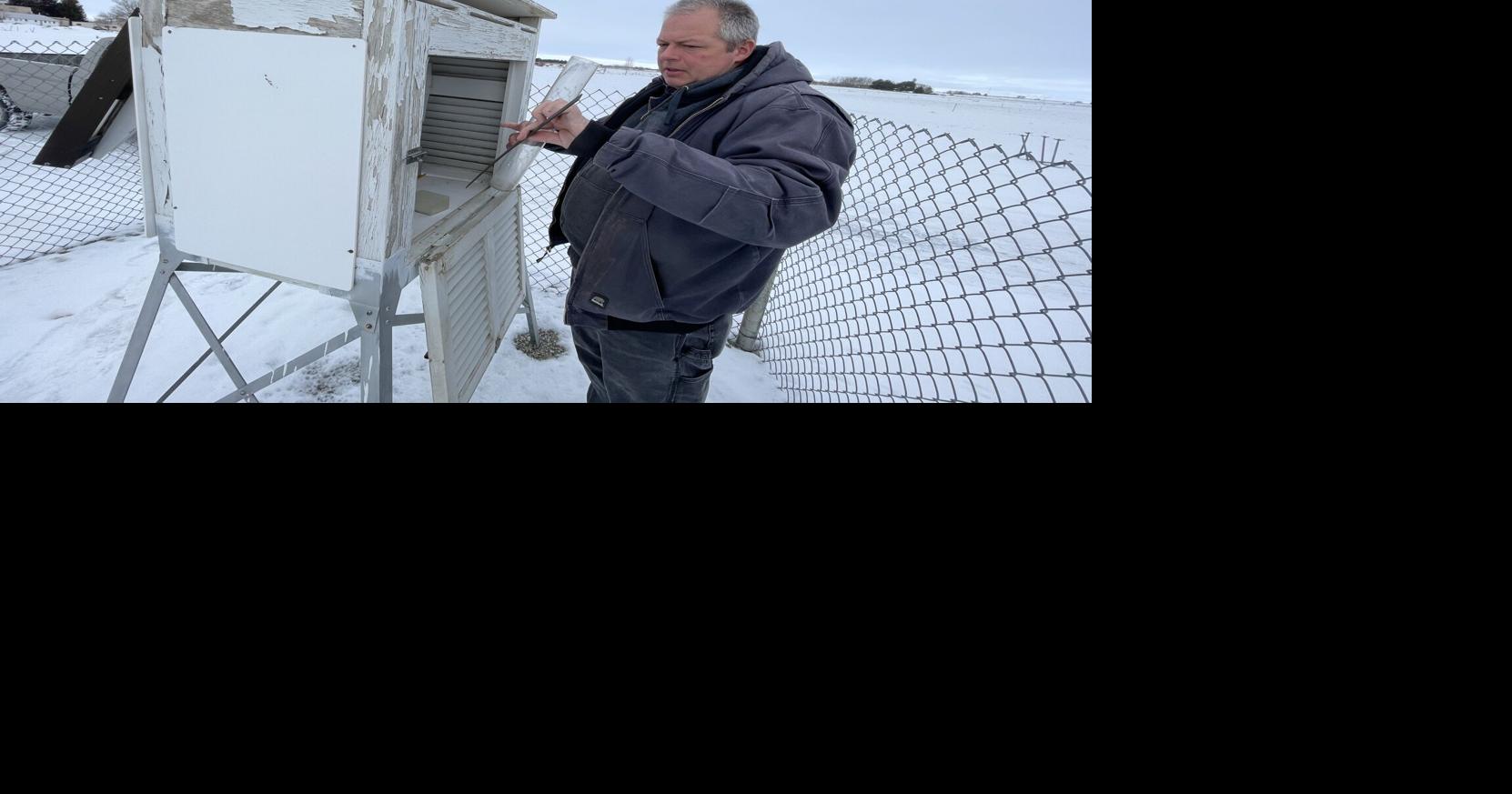 UI Aberdeen Research and Extension Center weather station still