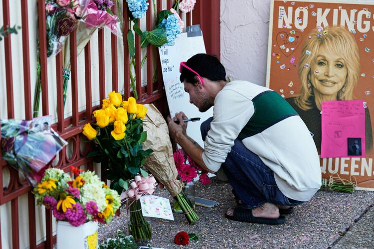 From Los Angeles to Nashville, fans remember Dolly Parton, in photos