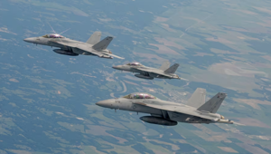 Four crew members survive after Navy jets crash during Mountain Home air show
