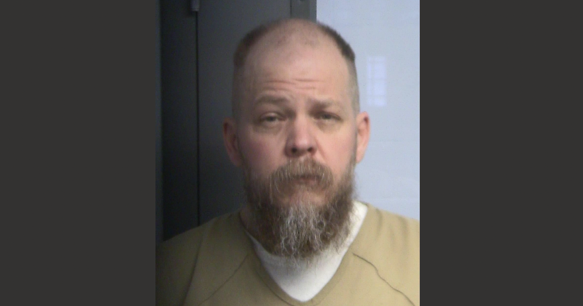 Man arrested for reportedly entering local courthouse armed with loaded ...