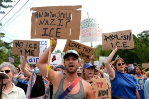 After 2 deadly shootings, ICE reportedly ordered to end vehicle enforcement stops