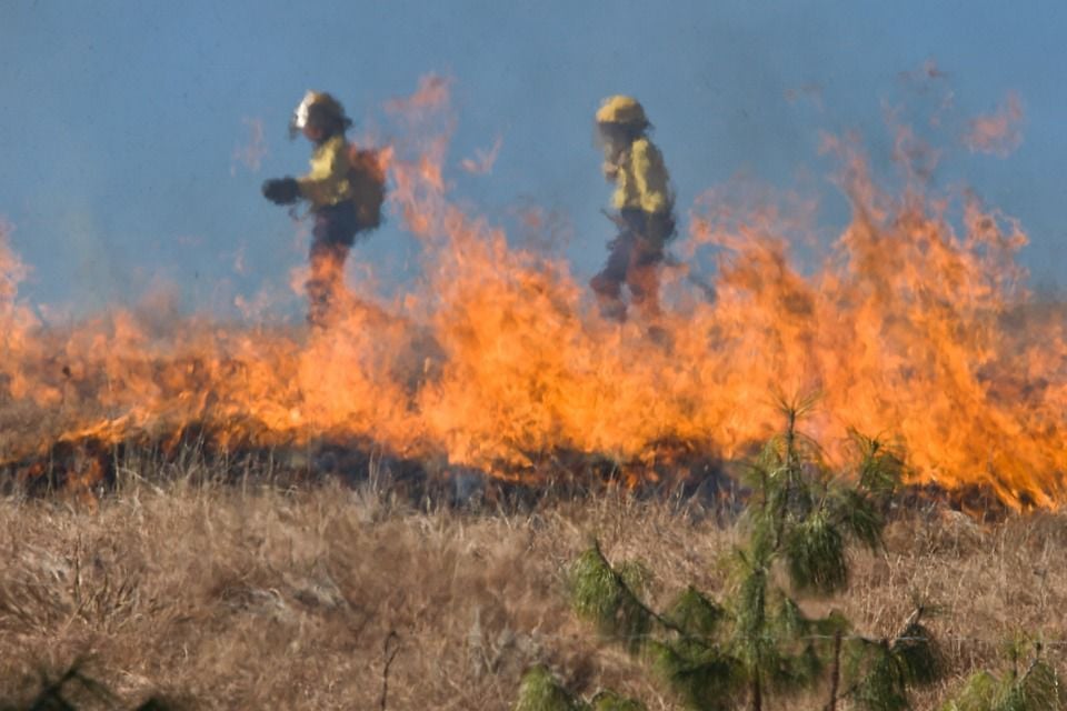 Local firefighters battle human-caused wildfires near mobile home park and Pocatello airport
