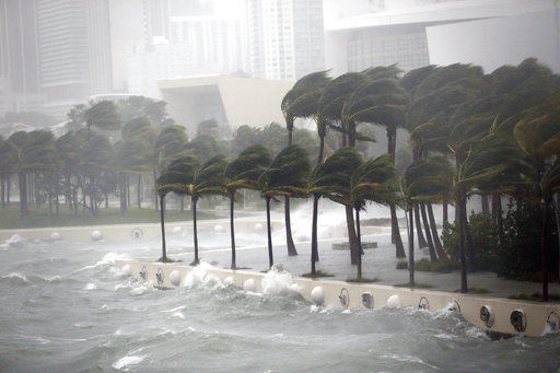 Hurricane Irma pummels Florida; 'This one scares me'